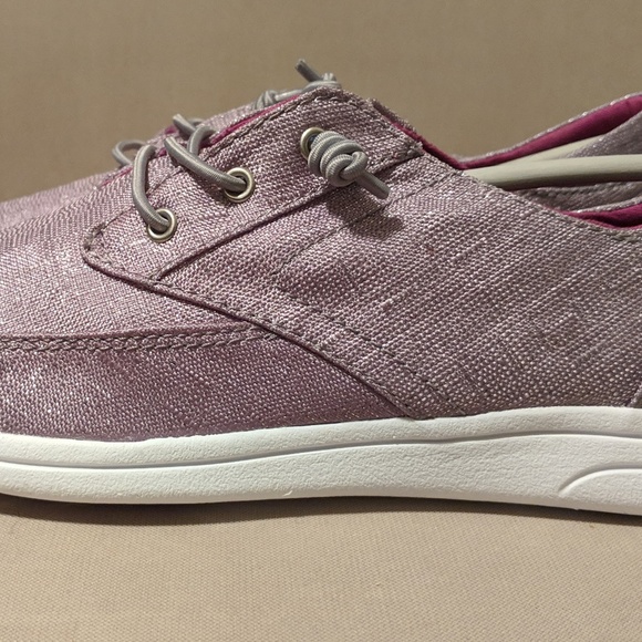 Sperry Baycoast Sneaker - Picture 2 of 8